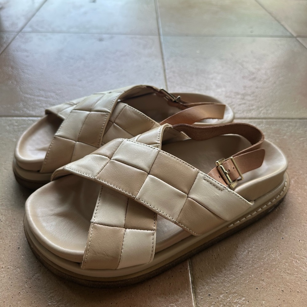 ALOHAS Beige Woven Sandals